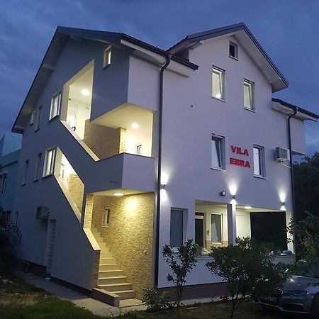 אוטייהא Apartmani Vila Ebra מראה חיצוני תמונה