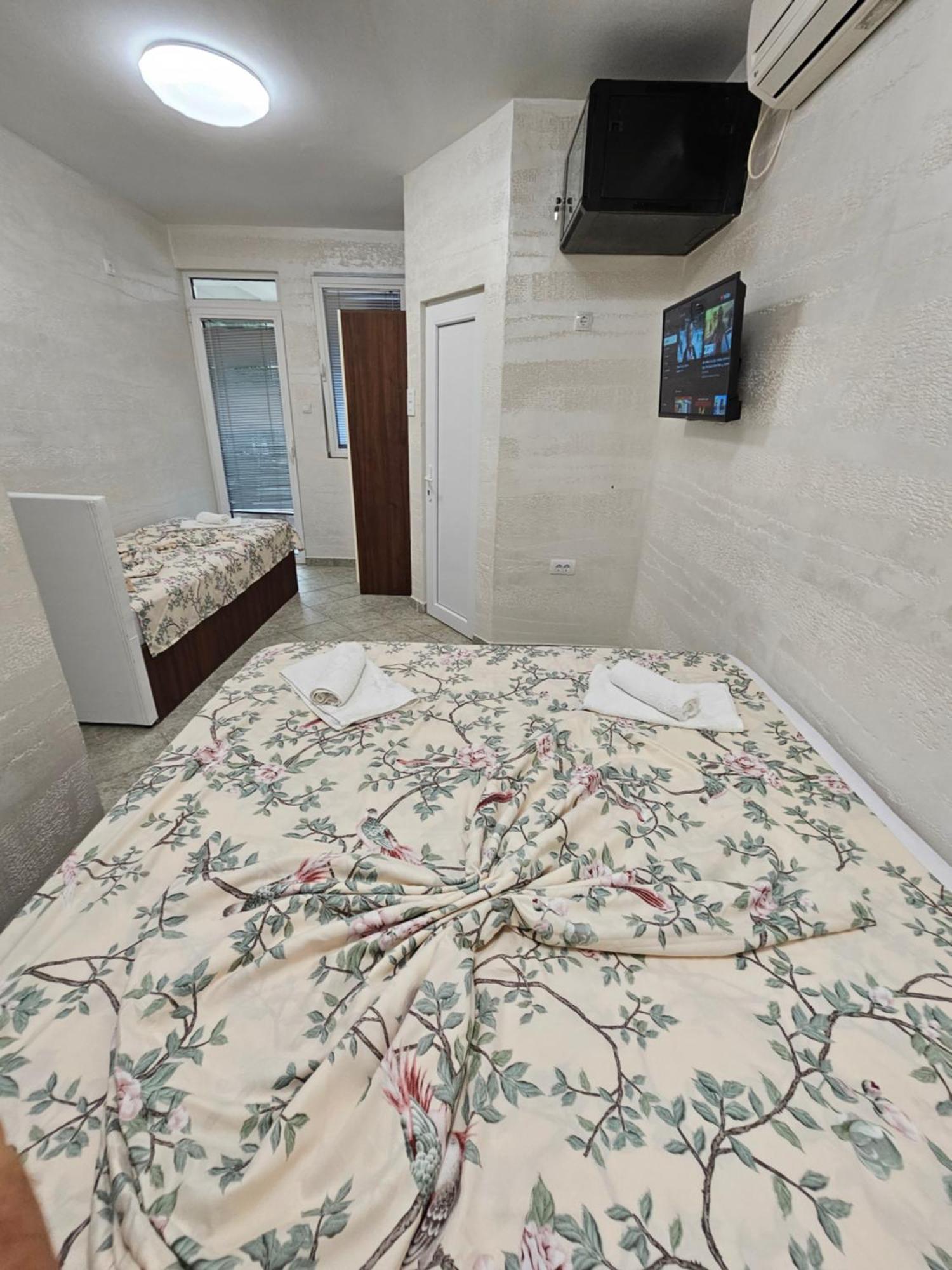 אוטייהא Apartmani Vila Ebra מראה חיצוני תמונה
