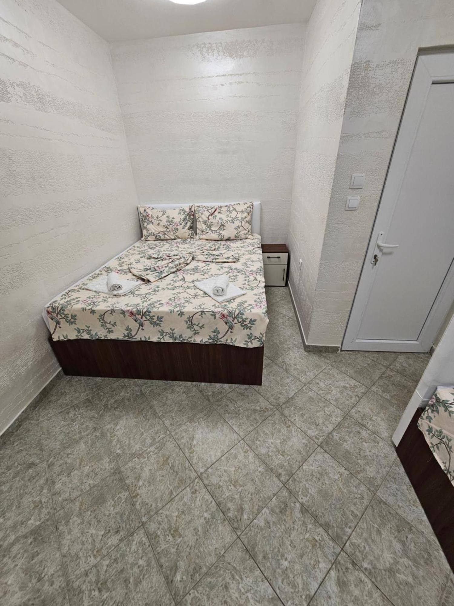 אוטייהא Apartmani Vila Ebra מראה חיצוני תמונה
