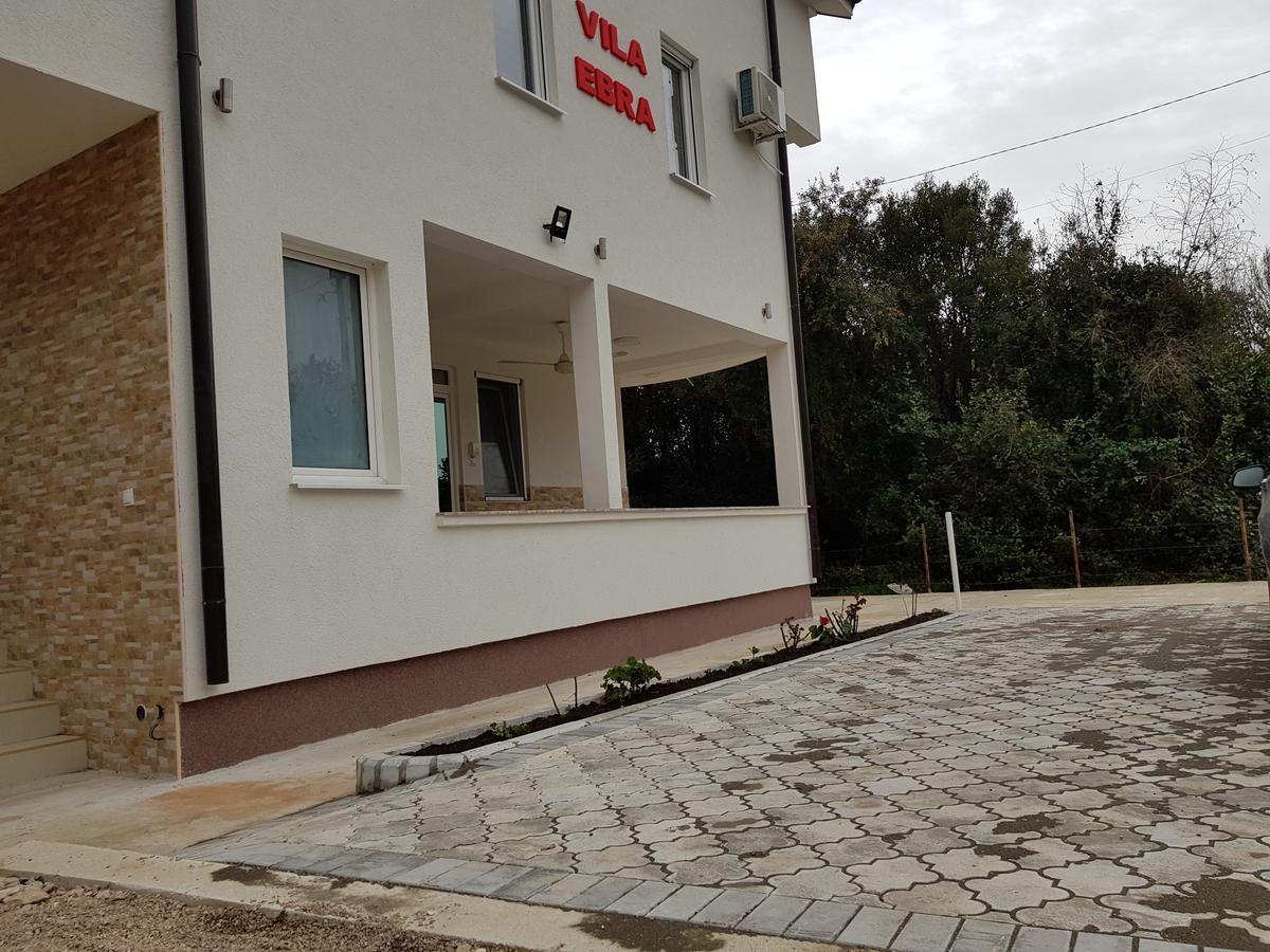 אוטייהא Apartmani Vila Ebra מראה חיצוני תמונה