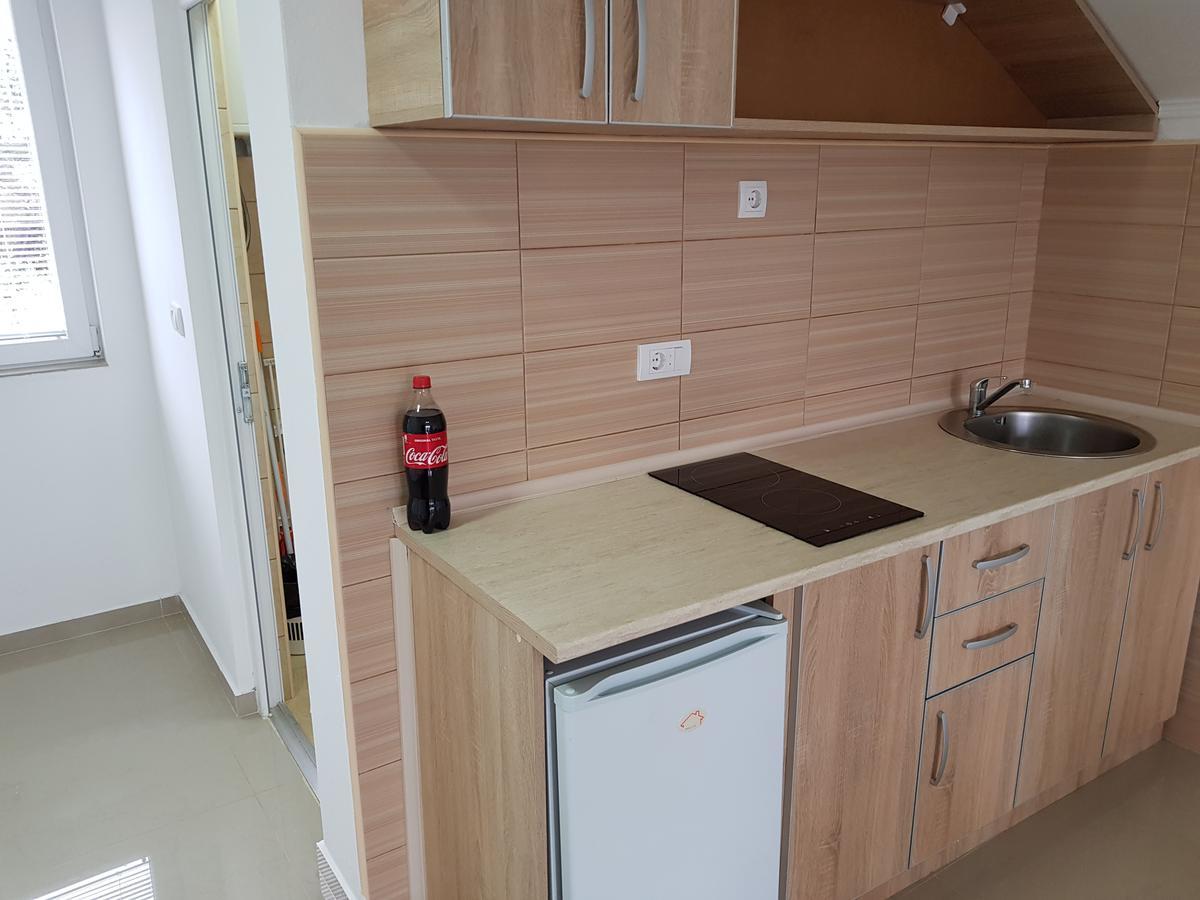 אוטייהא Apartmani Vila Ebra מראה חיצוני תמונה