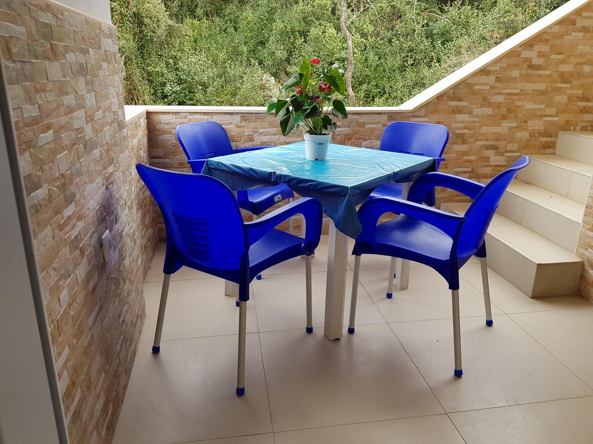 אוטייהא Apartmani Vila Ebra מראה חיצוני תמונה
